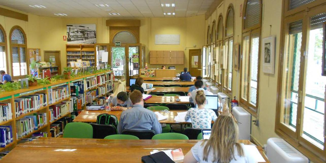 Biblioteca Pública Municipal Salón Biblioteca Pública Municipal Salón