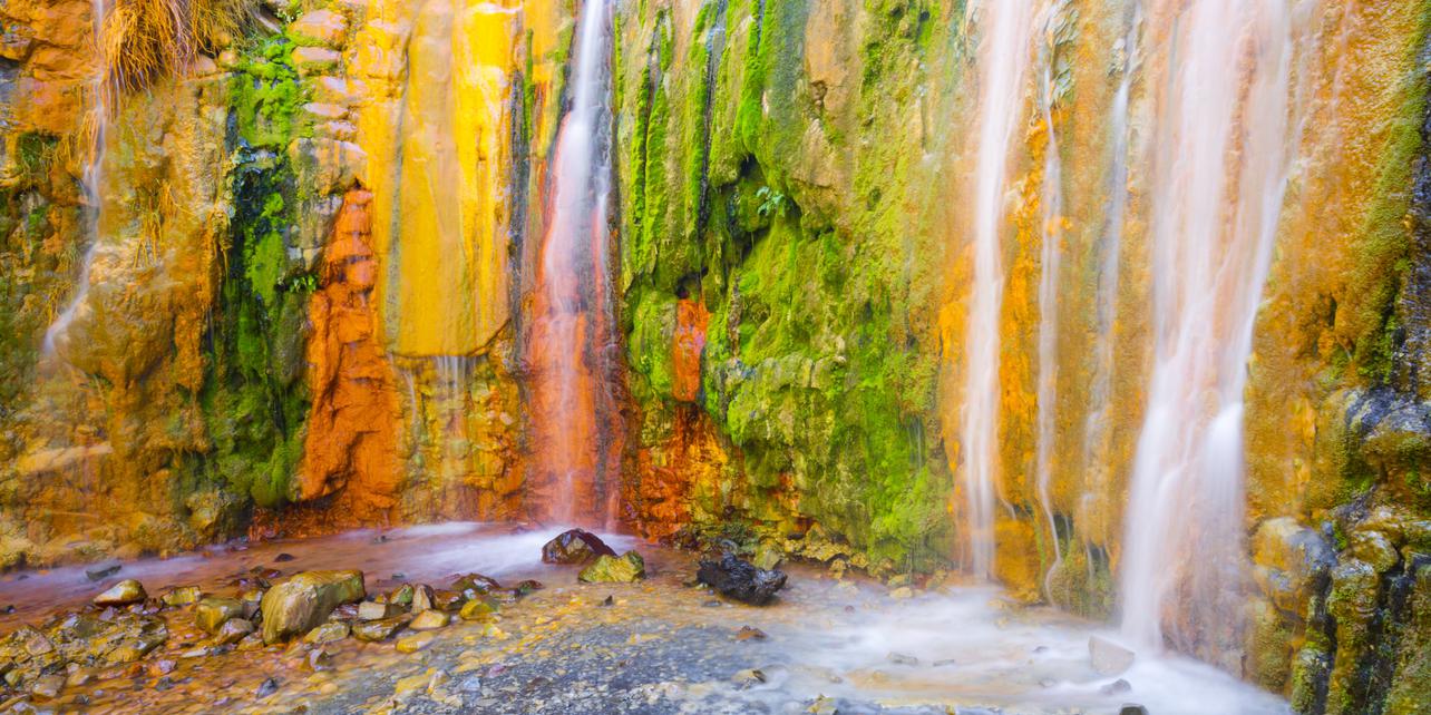 Cascada de Colores Cascada de Colores