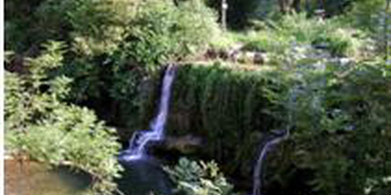 Cascada y fuente de La Teja Cascada y fuente de La Teja