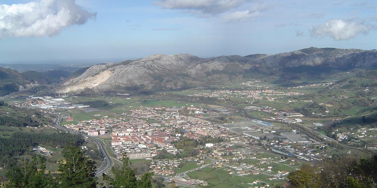 Calzada romana de Los Corrales de Buelna Calzada romana de Los Corrales de Buelna
