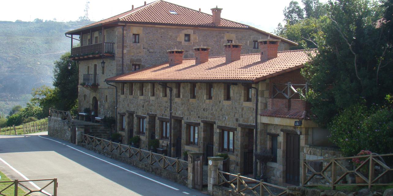 Casona de Meruelo Casona de Meruelo