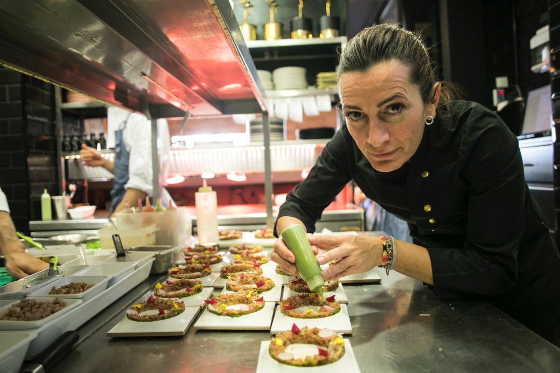 mujer soltera cocinera tenerife