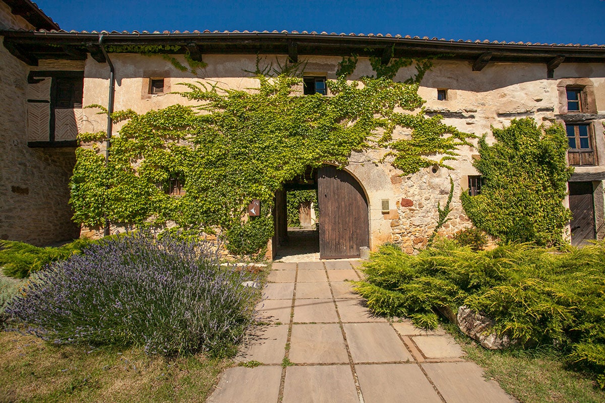 Fachada posada Priorato de Val Fachada posada Priorato de Val