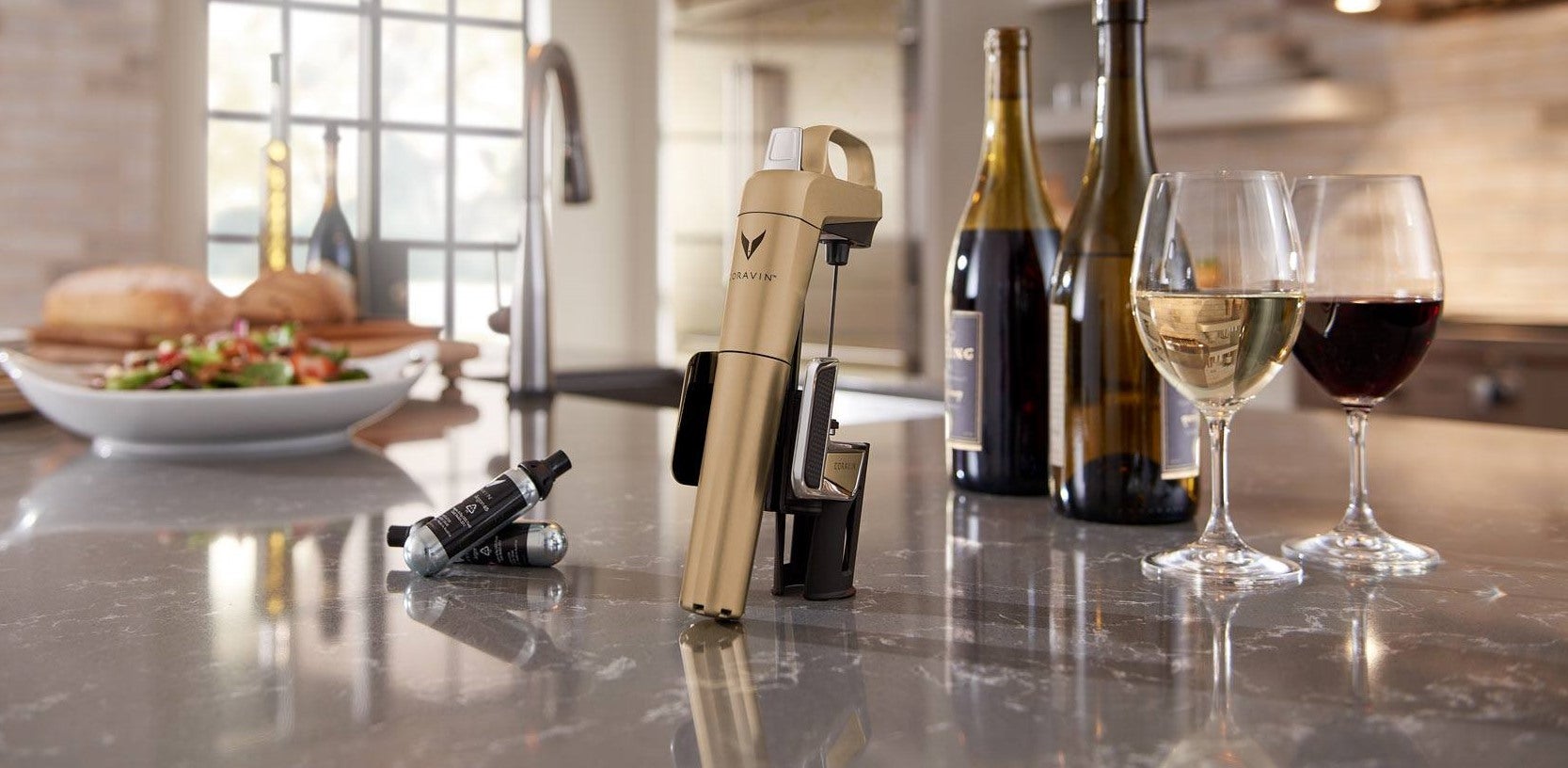 Ya es posible servir una copa de vino sin abrir la botella. Foto: Corvin. Ya es posible servir una copa de vino sin abrir la botella. Foto: Corvin.