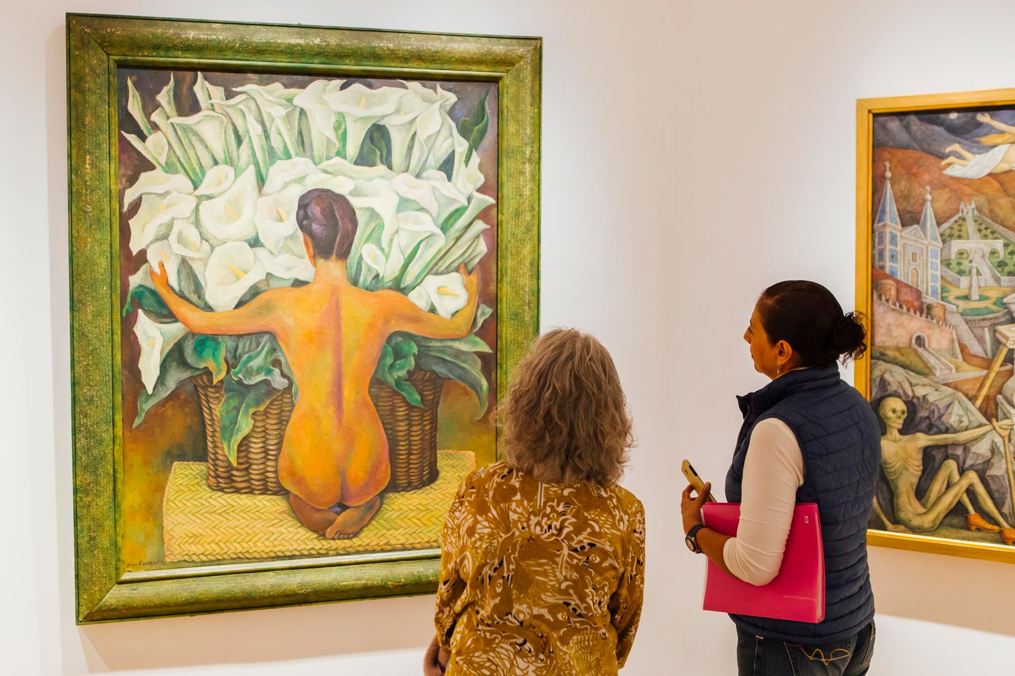 'Desnudo con alcatraces' (1944), óleo sobre masonite, obra del afamado Diego Rivera, en la última sala de la exposición Tres siglos de pintura. 'Desnudo con alcatraces' (1944), óleo sobre masonite, obra del afamado Diego Rivera, en la última sala de la exposición Tres siglos de pintura.