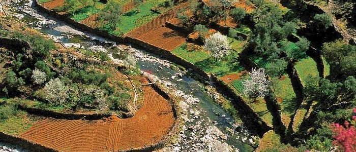 Río Malvellido a su paso por Nuñomoral. Río Malvellido a su paso por Nuñomoral.
