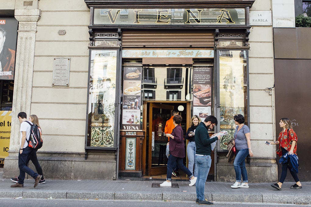Su fachada exterior en plena Rambla. Su fachada exterior en plena Rambla.