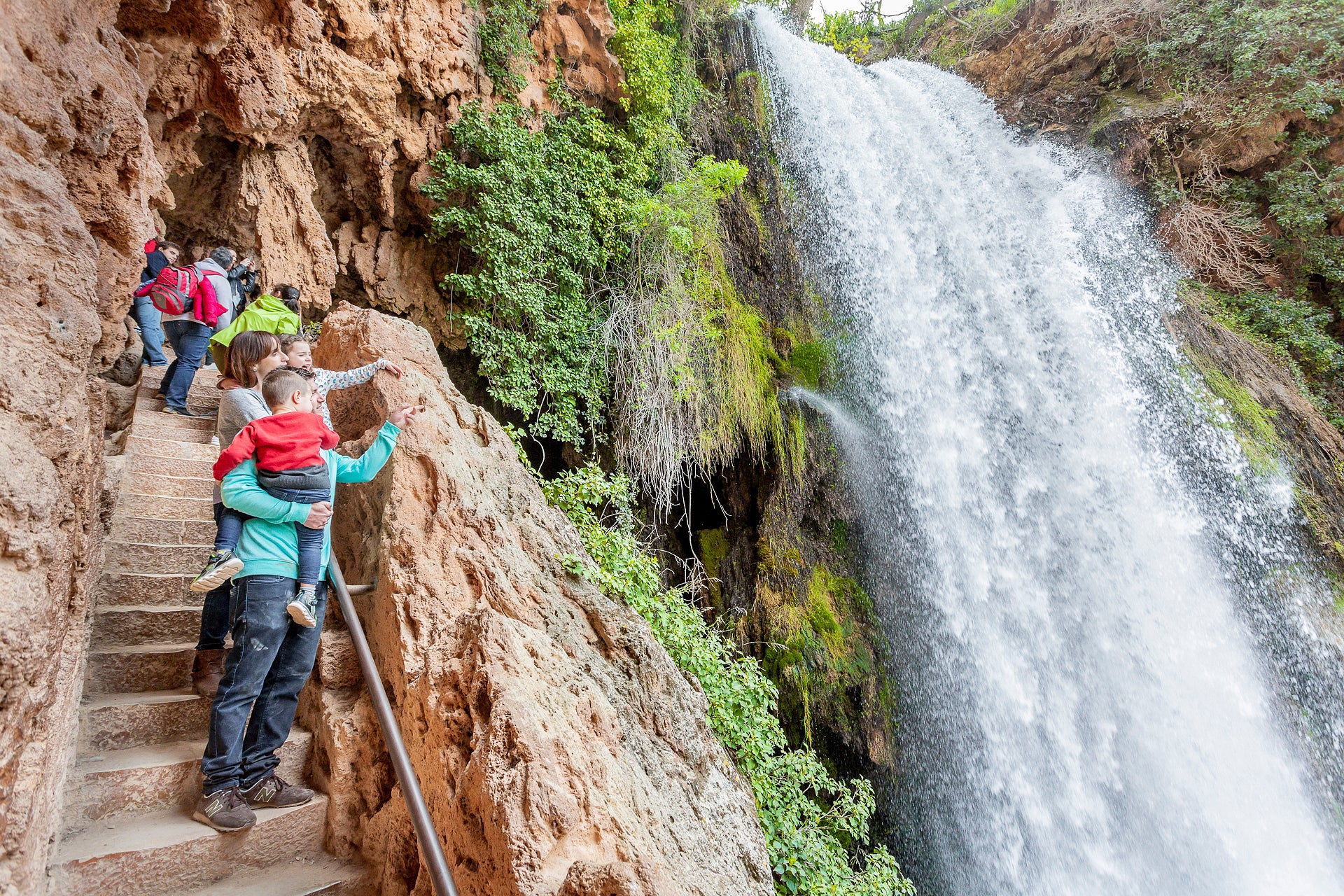 La imponente cascada Cola de Caballo, la más alta de todo el parque con sus 53 metros de caída.