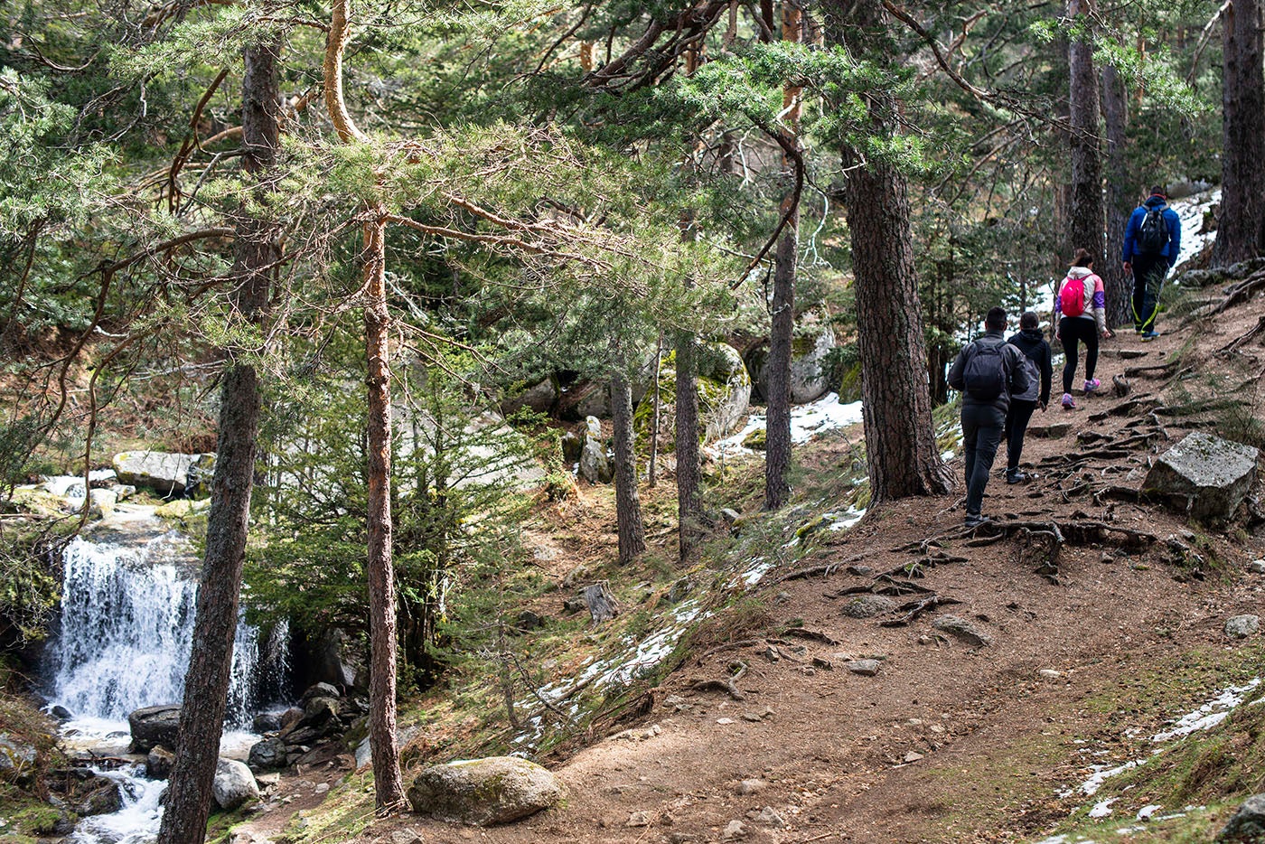 Cascadas de Sierra de Guadarrama: La Ducha de los Alemanes Cascadas de Sierra de Guadarrama: La Ducha de los Alemanes