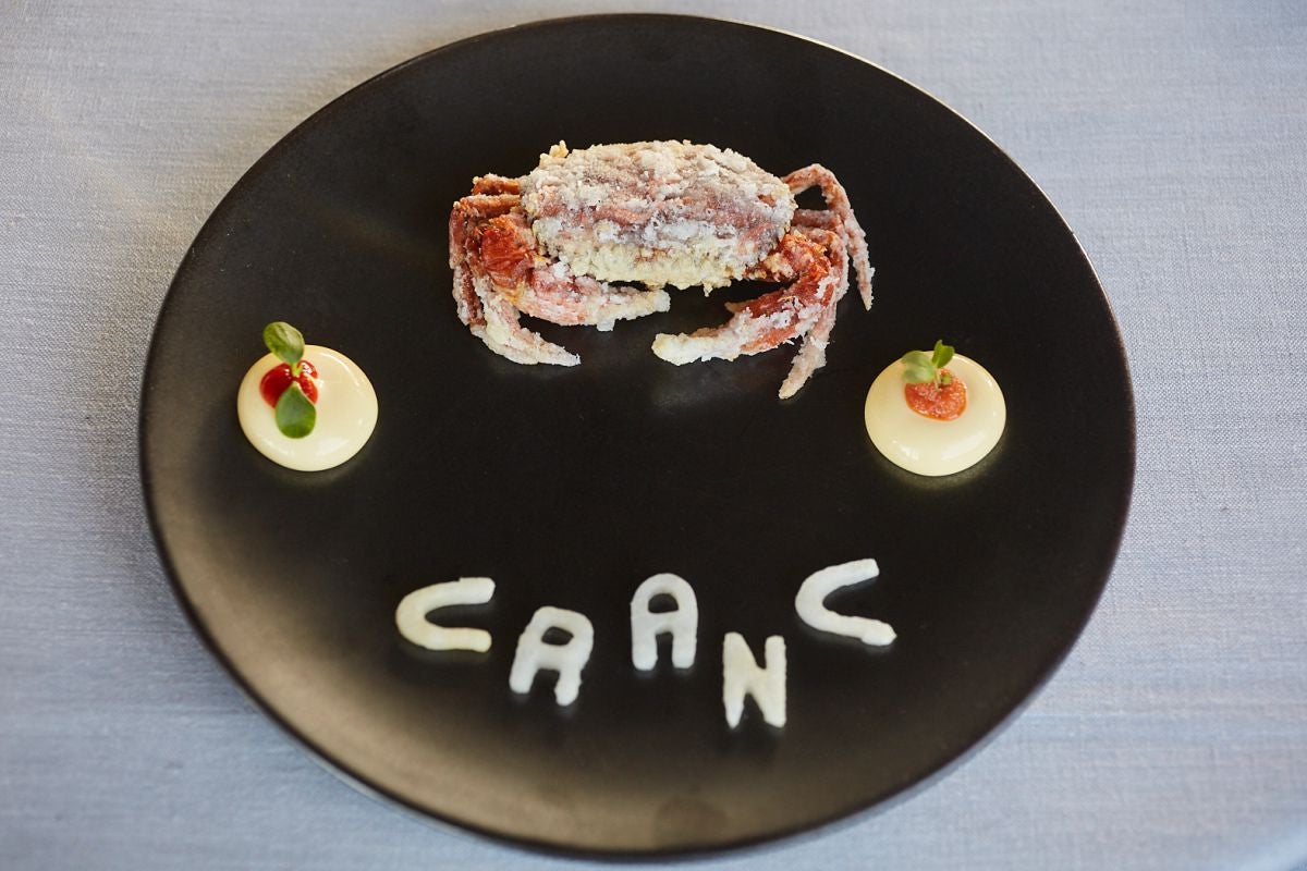 Un homenaje a la cocina de Nueva Orleans. El cangrejo se come entero. Un homenaje a la cocina de Nueva Orleans. El cangrejo se come entero.