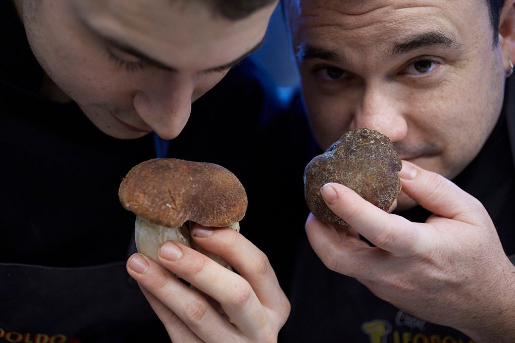 A pesar de llevar la etiqueta de 'tradicional', aquí también innovan en la cocina. A pesar de llevar la etiqueta de 'tradicional', aquí también innovan en la cocina.
