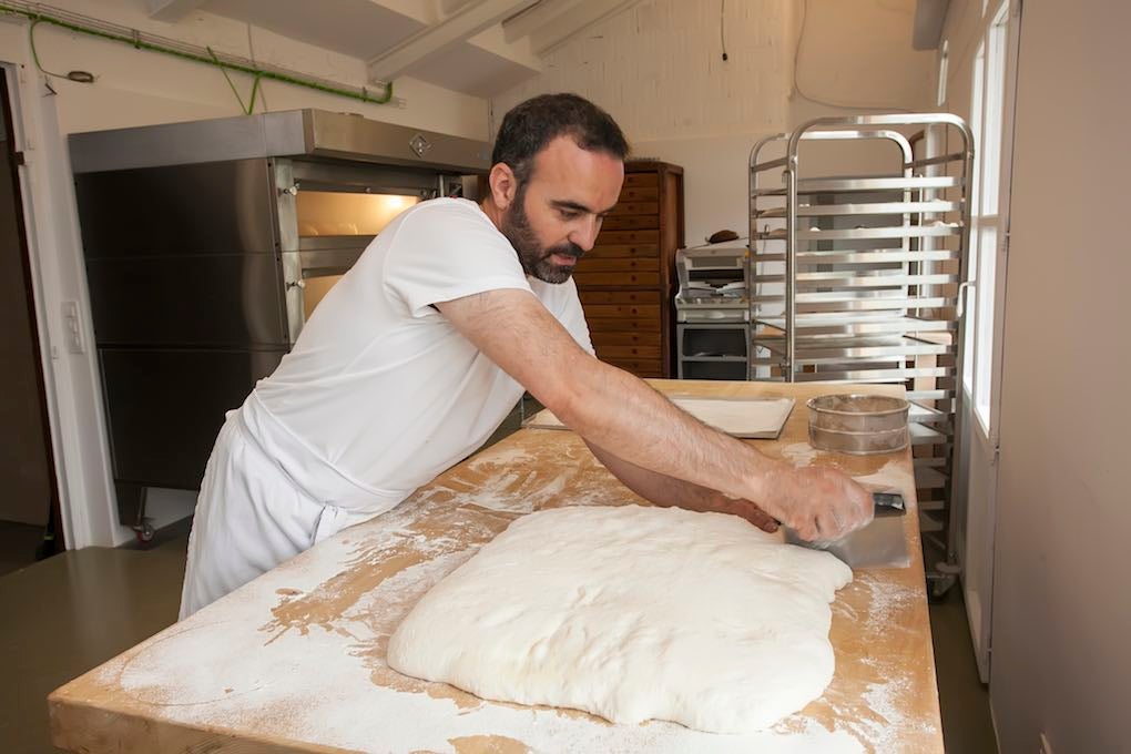 "Lo sencillo es lo más difícil", al menos en cuanto a la elaboración de pan se refiere "Lo sencillo es lo más difícil", al menos en cuanto a la elaboración de pan se refiere
