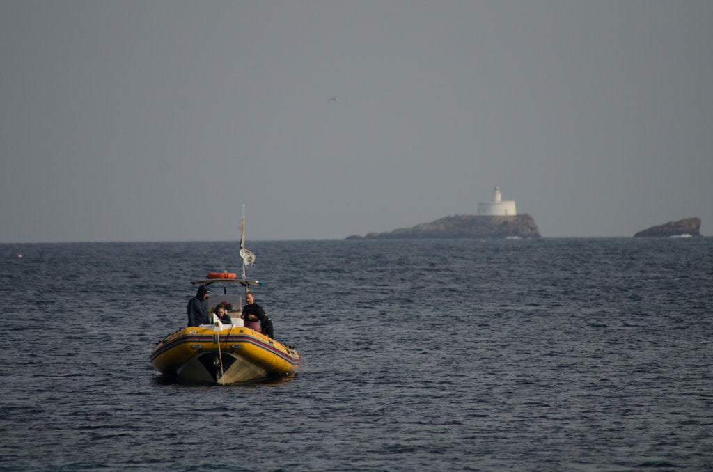 Los fondos marinos de las islas Hormiga al fondo son un reclamo para los buceadores. Foto: Ramón Peco y Manuela Martínez. Los fondos marinos de las islas Hormiga al fondo son un reclamo para los buceadores. Foto: Ramón Peco y Manuela Martínez.