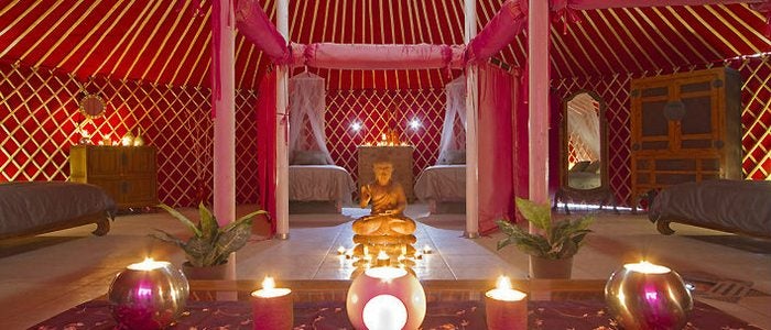 Interior de la Royal Yurt, Lanzarote Retreats. Interior de la Royal Yurt, Lanzarote Retreats.