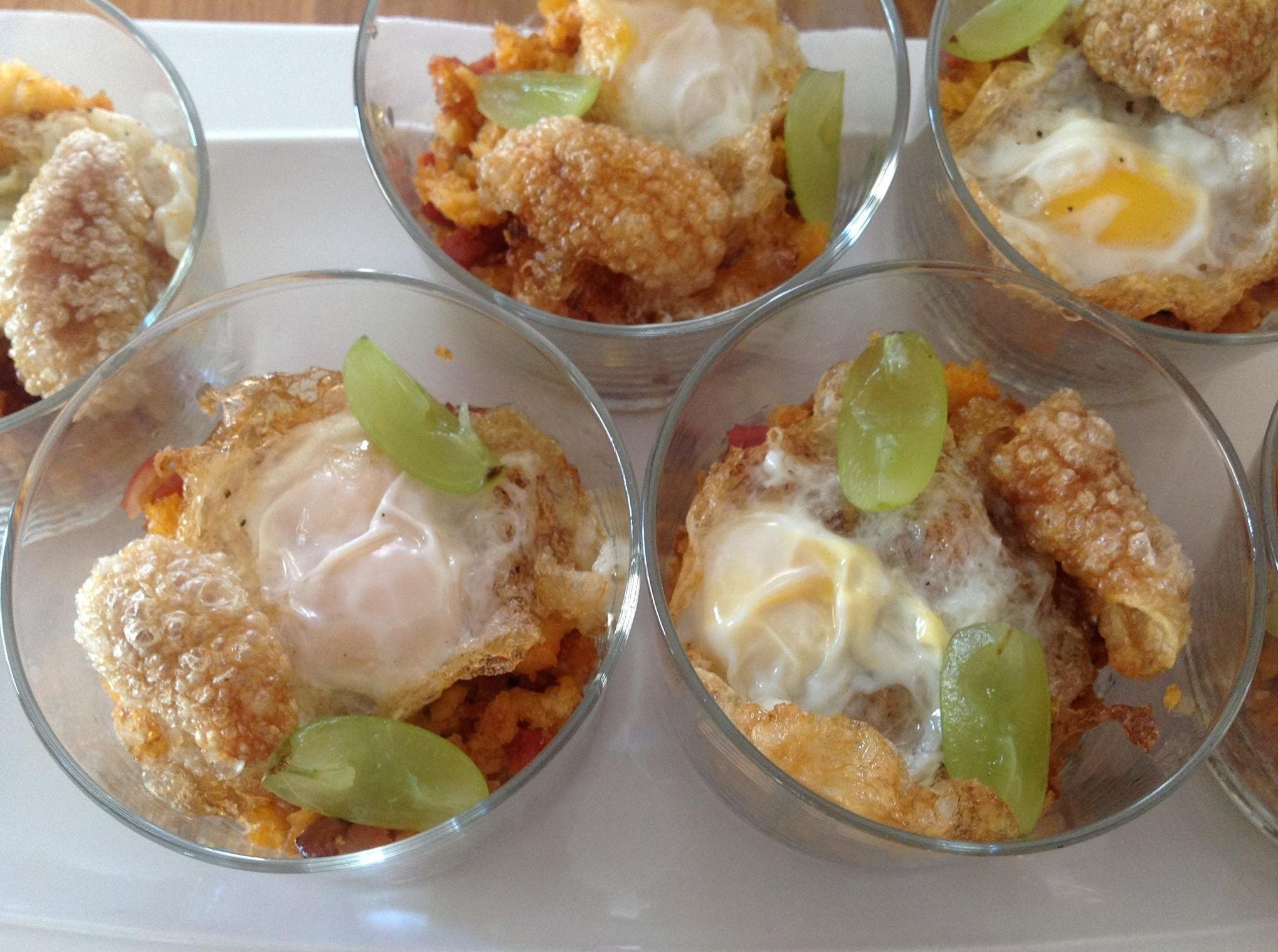 Una versión de las migas con huevo. Foto: Restaurante Duque. Una versión de las migas con huevo. Foto: Restaurante Duque.