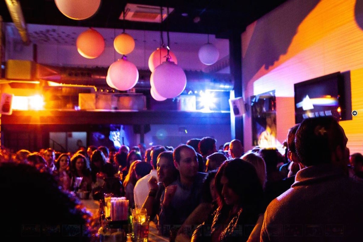 Un tardeo perfecto puede acabar en Teatre Bar. Foto: Cedidas. Un tardeo perfecto puede acabar en Teatre Bar. Foto: Cedidas.