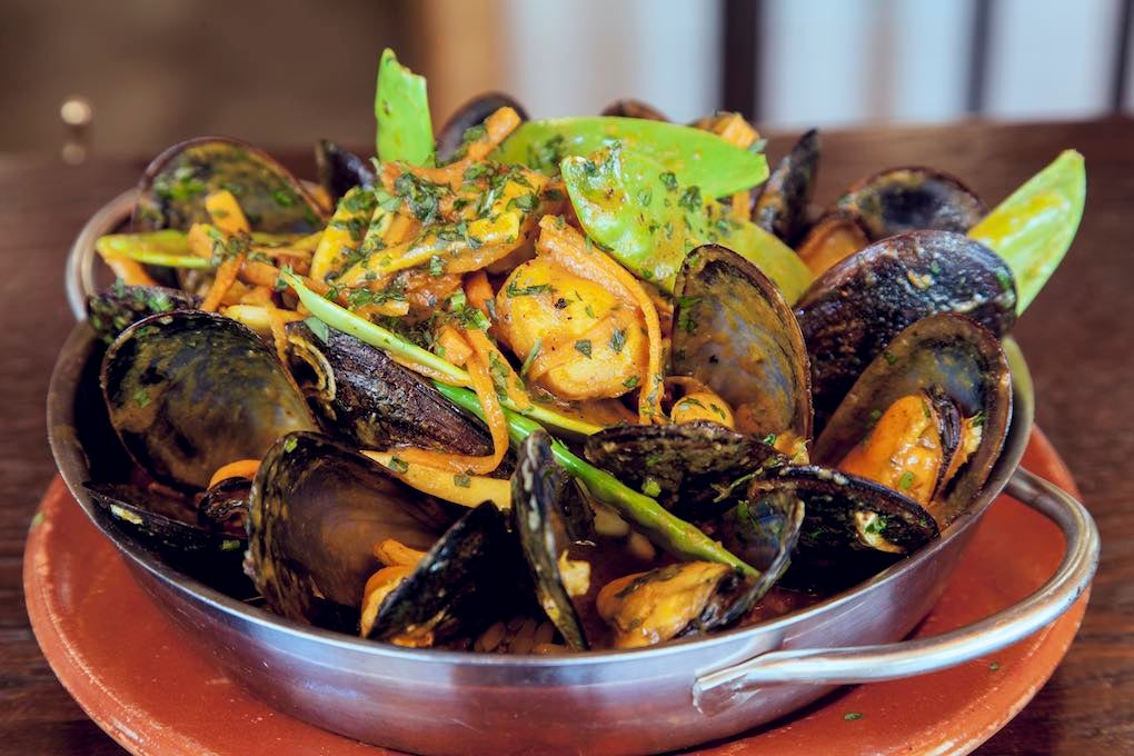 Tapa de mejillones en el Maquila. Foto: Beto Criado. Tapa de mejillones en el Maquila. Foto: Beto Criado.