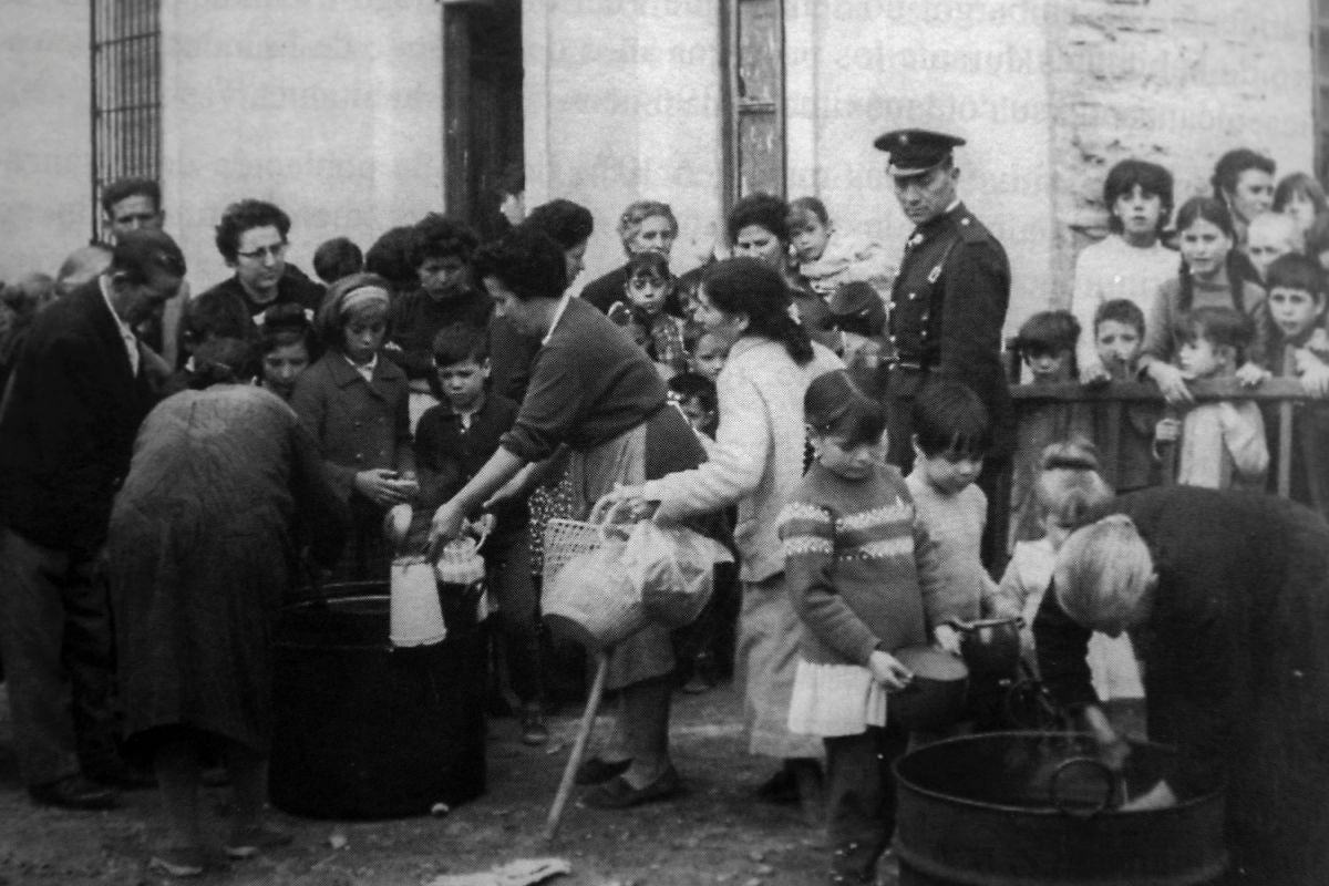 Una imagen de la celebración de la Festividad del Santo Voto, en Puertollano, en los años 50. Una imagen de la celebración de la Festividad del Santo Voto, en Puertollano, en los años 50.