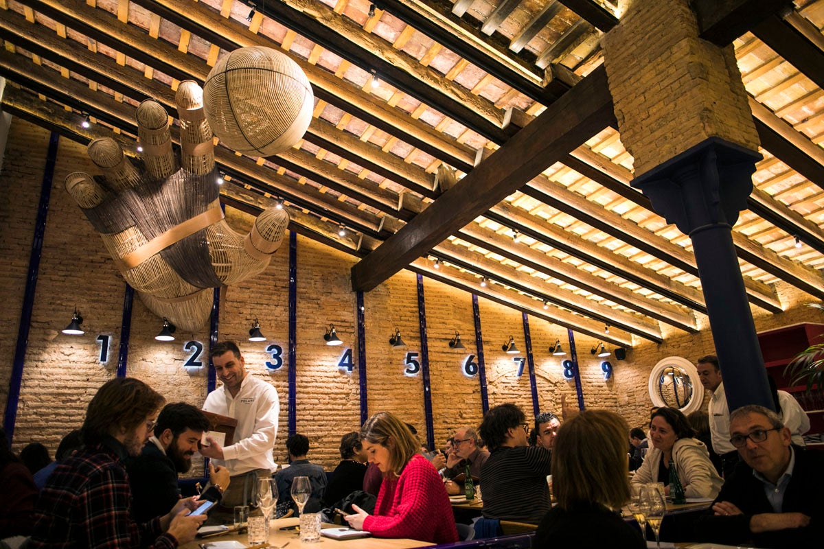 Un clásico del centro de Valencia que recupera deporte y gastronomía autóctona.