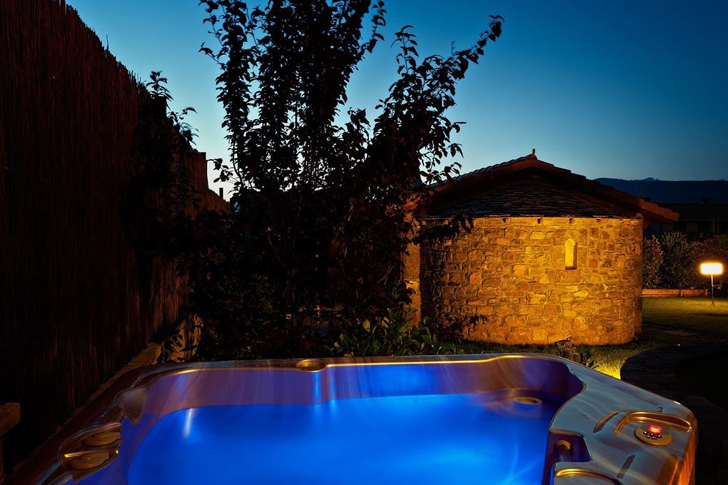 Para disfrutar de un baño caliente contra el frío, sólo hay que mirar al norte. Foto: Facebook Hotel Baresse. Para disfrutar de un baño caliente contra el frío, sólo hay que mirar al norte. Foto: Facebook Hotel Baresse.