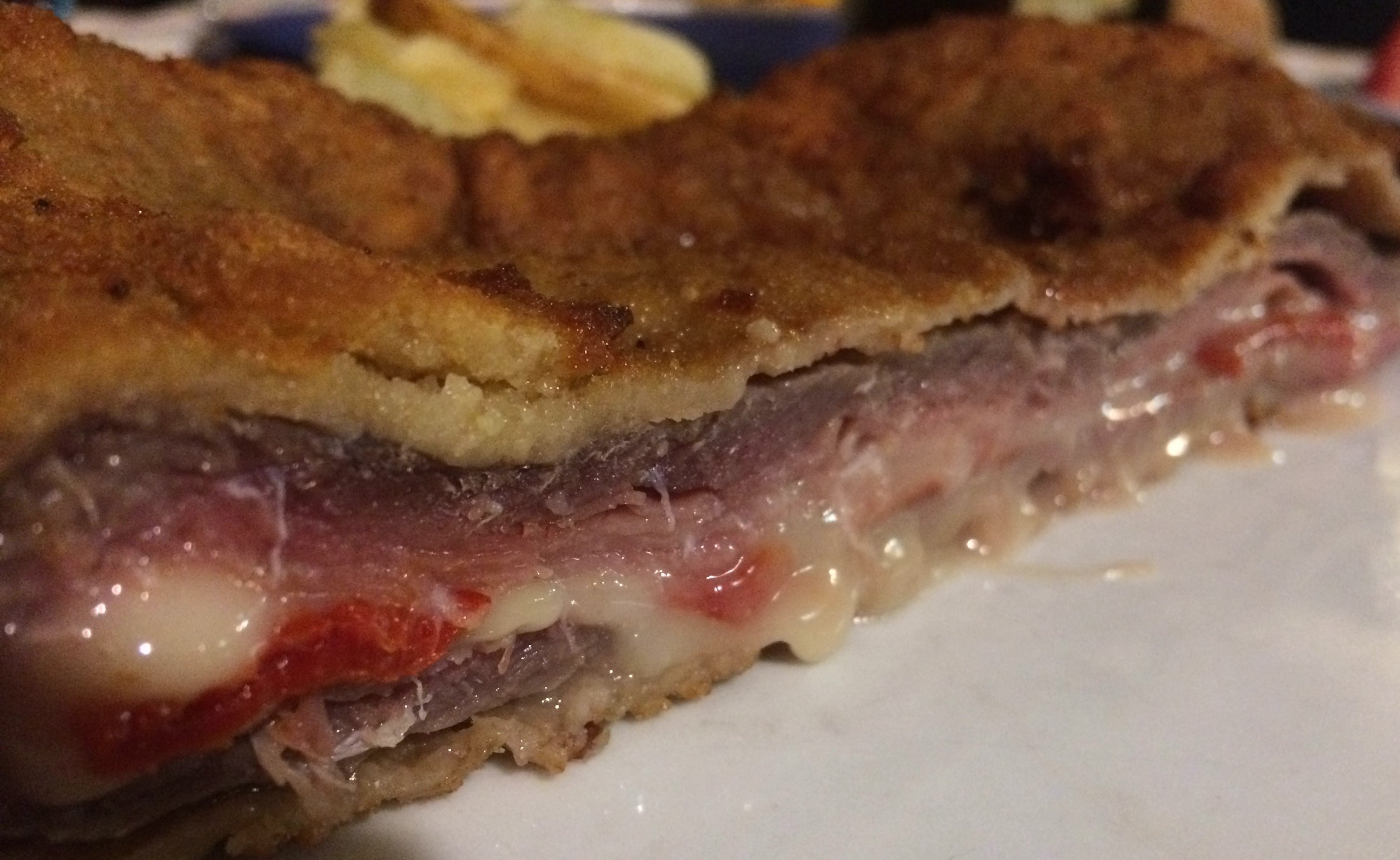 El tremendo cachopo de Casa Colo. Foto: A.S. El tremendo cachopo de Casa Colo. Foto: A.S.