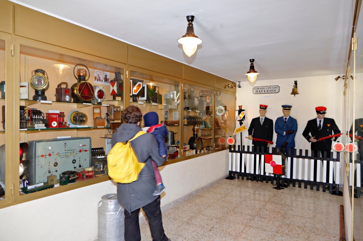 El museo del apeadero recoge auténticas joyas en torno al mundo de los trenes. El museo del apeadero recoge auténticas joyas en torno al mundo de los trenes.